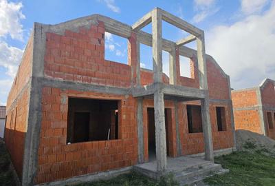 Casă cu 4 camere în Sântandrei - 2