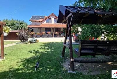 Casă cu Teren 1452 Mp în Lazuri - 1