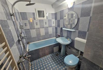 Apartament cu 3 camere decomandat, mobilat în Micro IV - 21