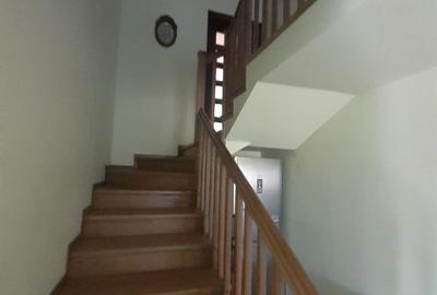 Casă cu 6 camere decomandat cu Teren 19200 Mp în Creaca - 4