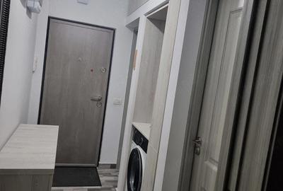 Apartament cu 3 camere semidecomandat în Ostroveni - 2