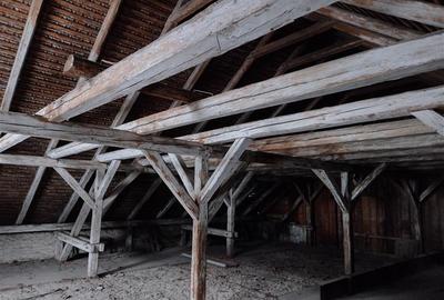 Casă individuală cu 8 camere cu Teren 784 Mp în Vest - 6