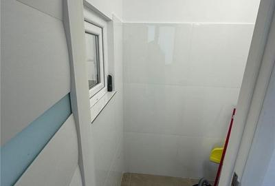 Spațiu comercial, de 40 mp, în Petrești - 1