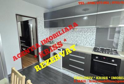 Apartament cu 3 camere semidecomandat în Banat