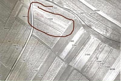 Teren de 3300 mp, în Central - 1