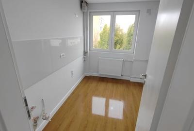 Apartament 2 camere renovat comision 0 zona metrou Romancierilor - 2