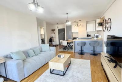 Apartament cu 2 camere semidecomandat, mobilat în Sopor