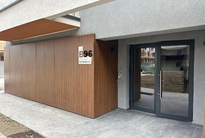 Apartament cu 2 camere decomandat în Avantgarden