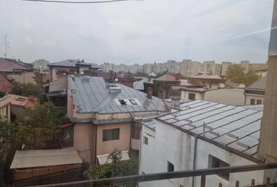 Apartament 4 camere, 91mp, Gara de Nord, 1 minut de metrou,ideal pentru renovare - 16