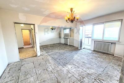 Apartament cu 4 camere decomandat în P-ța Unirii - 1