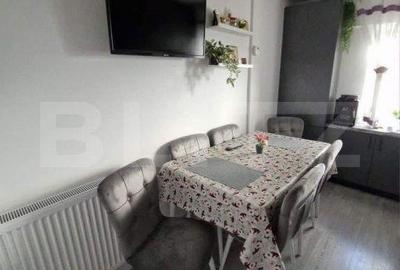 Apartament cu 3 camere decomandat în Micro 12 - 2
