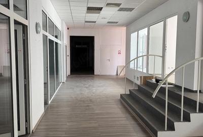 Spațiu comercial, de 900 mp, în P-ța Unirii - 9