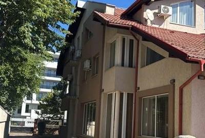 Vila individuala / S+P+1E+M / Erou Iancu Nicolae / stradal / 1582mp teren - 2