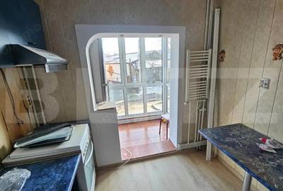 Apartament cu 2 camere decomandat, mobilat în Rovine - 3