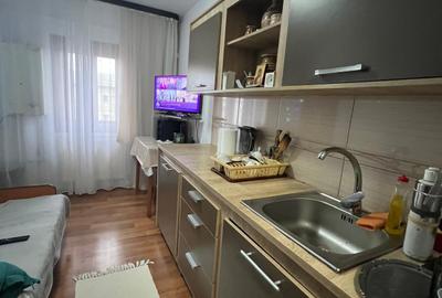 De vânzare – Apartament 2 camere, decomandat, 55 mp, etaj 4/4 – 57500 € negociab De vânzare – Apartament 2 camere, decomandat, 55 mp, etaj 4/4 – 57500 € negociab - 5