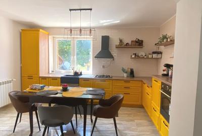 Casă individuală cu 3 camere cu Canalizare în Cugir - 2