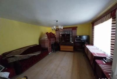 Casă cu 3 camere cu Teren 3740 Mp în Fântâna - 3