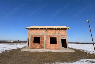 Casă cu 4 camere cu Canalizare în Moșnița Veche - 4