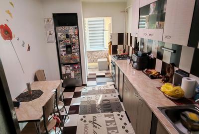 Apartament cu 3 camere decomandat în Piața Centrală - 1