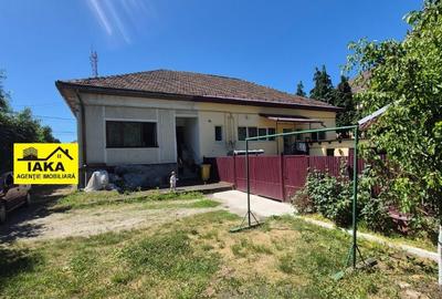 22 Decembrie, casa caramida