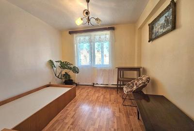 Apartament cu 4 camere decomandat în Central - 2