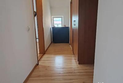 Casă cu 4 camere cu Teren 100 Mp în Florești