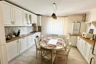 Apartament cu 4 camere decomandat, mobilat în Sebastian - 2