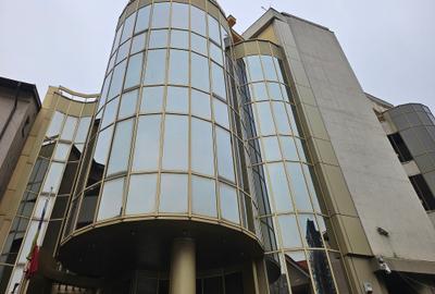 Birou, de 900 mp, în Victoriei - 1