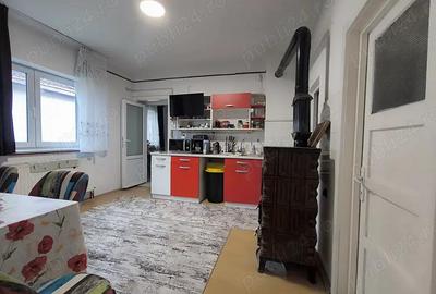 Sacele - Turche?, casa + anexe + teren. - 10