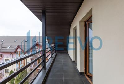 Penthouse cu 5 camere decomandat, mobilat în Calea Moldovei - 46