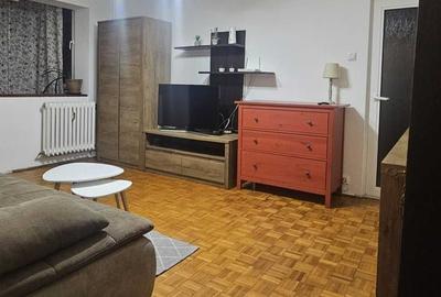 Apartament cu 3 camere semidecomandat în Craiovița Nouă - 3