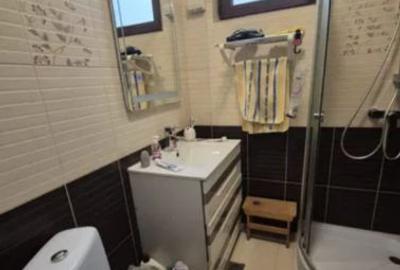 Apartament 3 camere, decomandat, Damaroaia, 2 locuri de parcare incluse