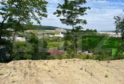 Teren de 2700 mp, în Corunca - 3