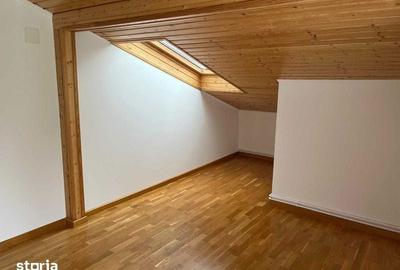 Casă cu 4 camere cu Teren 300 Mp în Central
