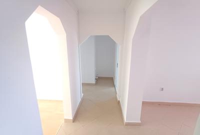 Vanzare  3 camere - Imobiliare MAXICONFORT - 2