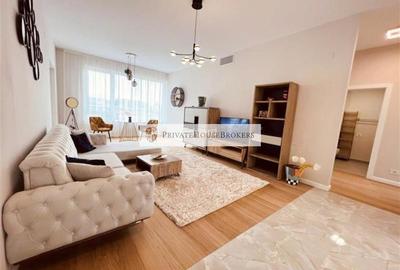 Apartament cu 3 camere semidecomandat, mobilat în Pipera