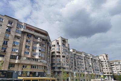 Apartament cu 3 camere în Decebal