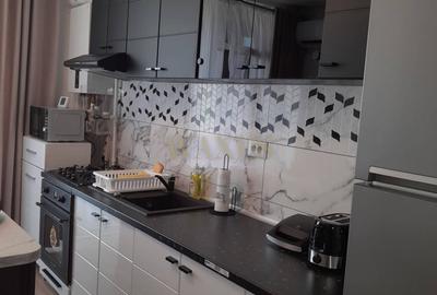 Apartament cu 2 camere decomandat, mobilat în Calea Moldovei
