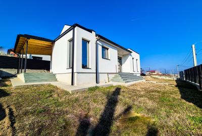 Casă cu 3 camere cu Canalizare în Bradu - 3