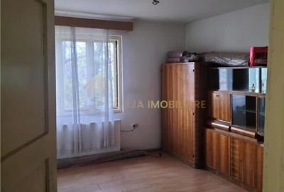 CASA 2 CAMERE 70 MP TEREN 601 MP DAMBUL ROTUND - 5