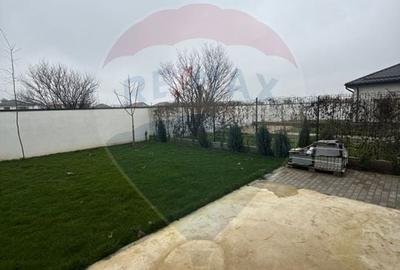 Casă / Vilă cu 5 camere de închiriat - 6