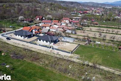 Casă cu 4 camere cu Canalizare în Central - 3