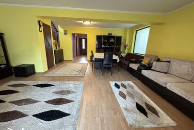 Casă cu 4 camere cu Teren 500 Mp în Central - 1