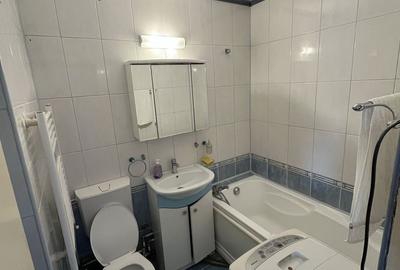 Apartament cu 4 camere decomandat, mobilat în Peninsula