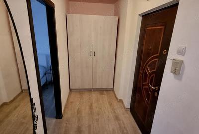 Apartament cu 2 camere decomandat, mobilat în City Park Mall