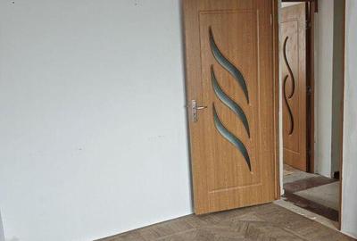 APARTAMENT 3 CAMERE DECOMANDAT ZONA PENINSULA/ PIATA OVIDIU - 4