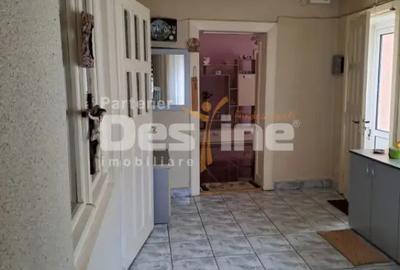 Casă cu 5 camere cu Canalizare în Hunedoara - 8
