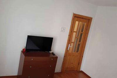 Apartament cu 3 camere semidecomandat în Sud - 2