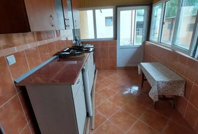 Casa de vanzare buna pentru locuit - 1