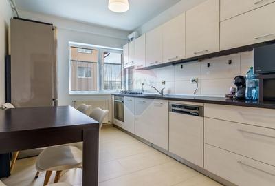 3 camere decomandate, 67 mp, mobilat, balcon, 2 parcari,Comision0%